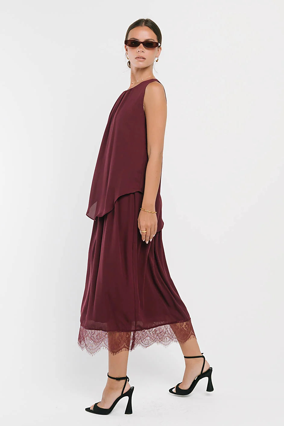 Eleanor Tiered Midi Dress in Plum